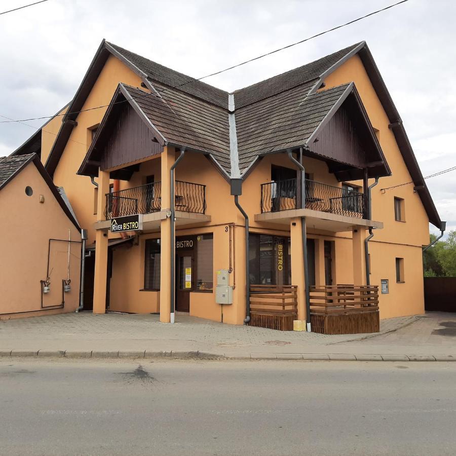 River Star Guest house *