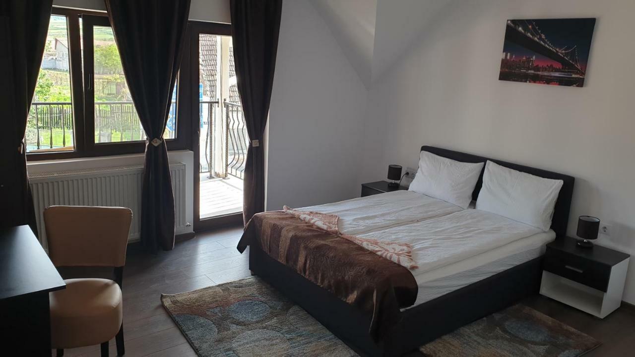 River Star Guest house *
