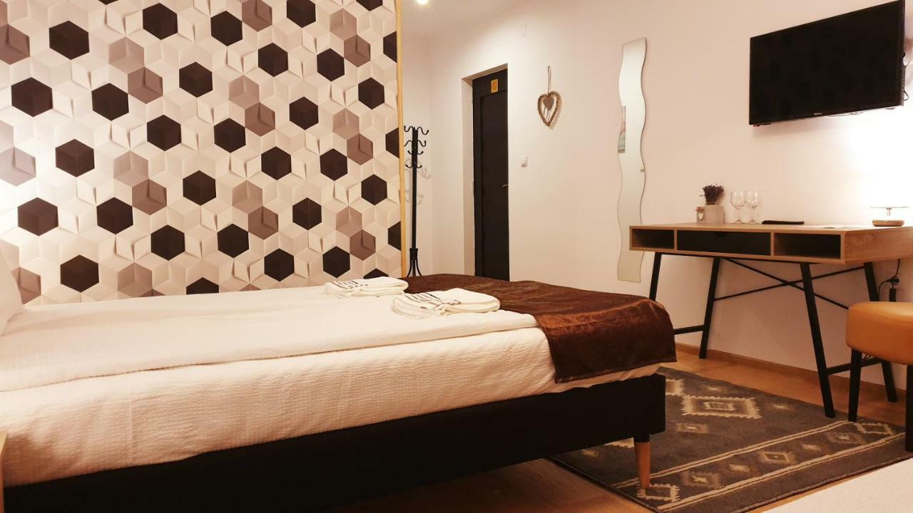 River Star Guest house *